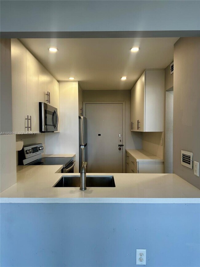 Building Photo - 1020 Meridian Ave