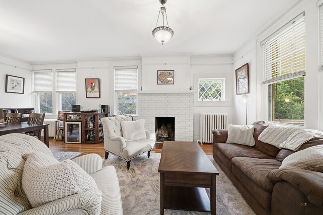 Building Photo - 710 Georgia Ave