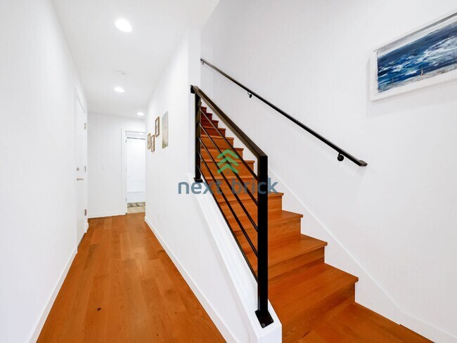 Building Photo - New Spacious 3 Bed 2.5 Bath Town home for Rent!