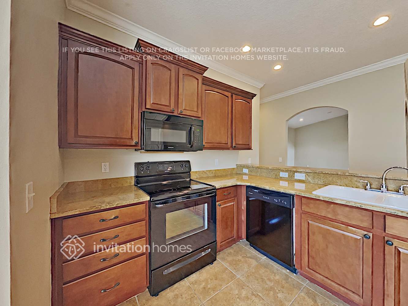 Building Photo - 5552 Pebble Beach Dr