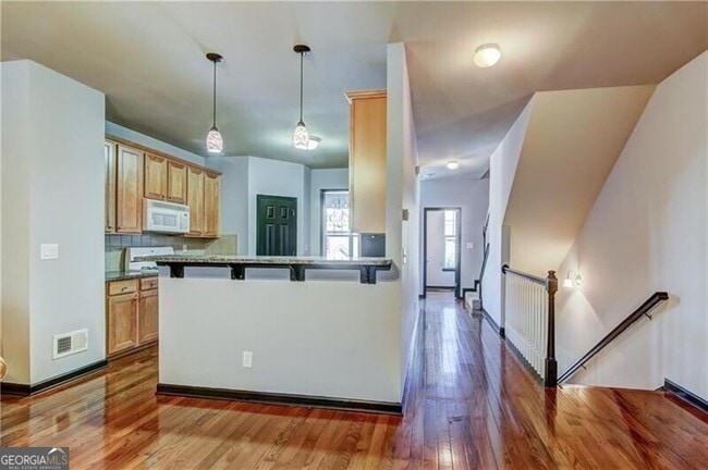 Building Photo - 1754 Oak Brook Ln NW