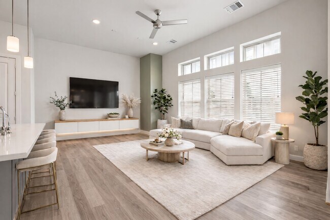 Building Photo - 5209 Allen St