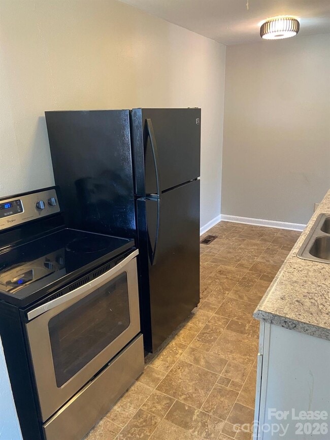 Building Photo - 1020 Rodey Ave