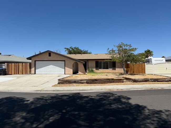 Building Photo - 4 Bedroom