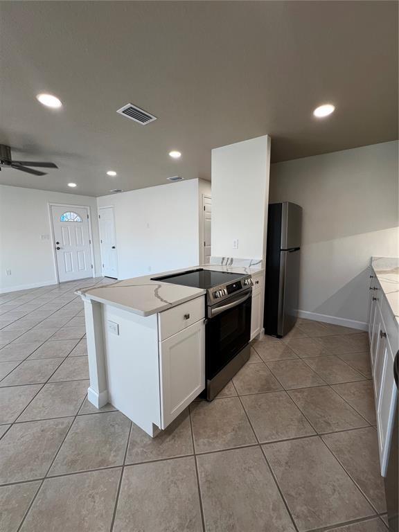 Building Photo - 137 175th Terrace Dr E