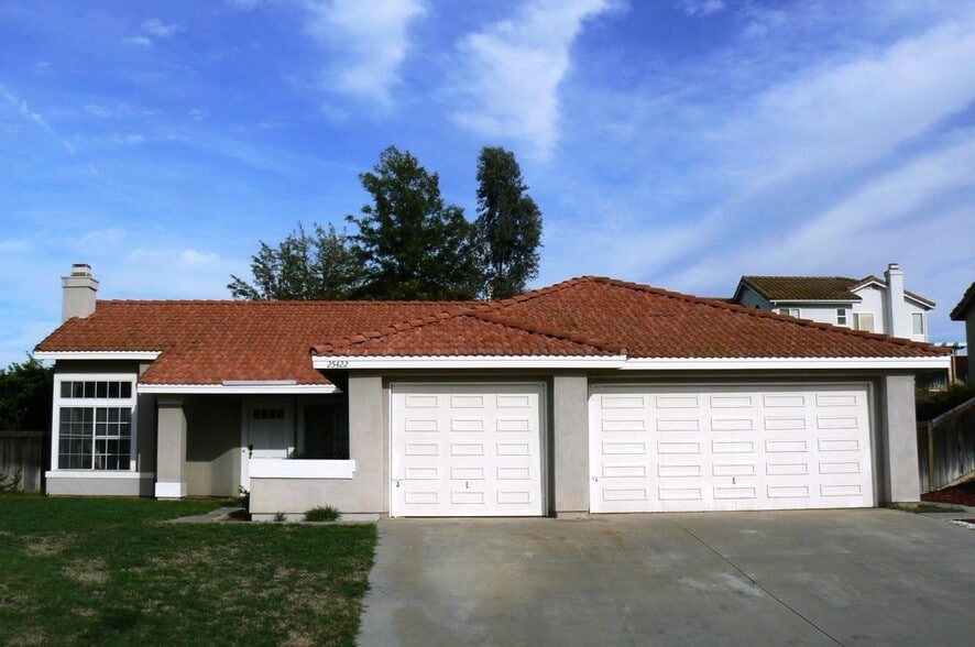 Building Photo - 25422 Lavender Cir