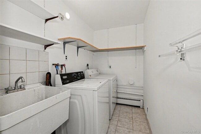 Building Photo - 568 Manville Rd