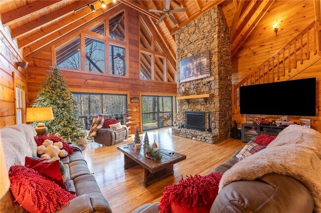 Building Photo - 105 Cedar Cove