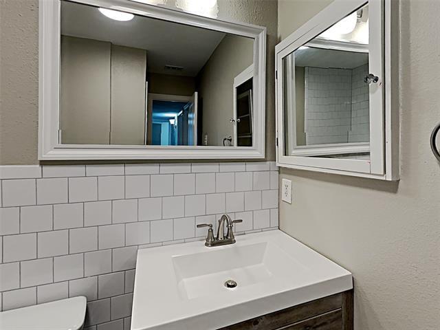 Building Photo - 2877 Joanna Dr