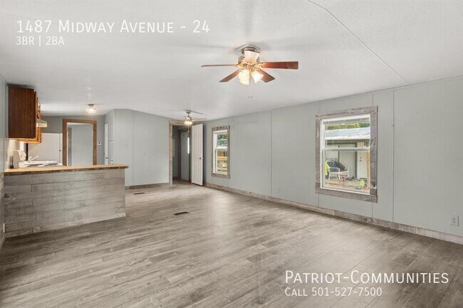 Building Photo - 1487 Midway Ave