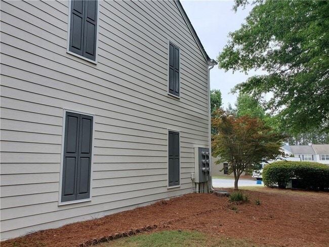 Building Photo - 4133 Howell Park Rd