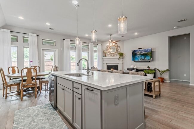 Building Photo - 23322 Amoroso St