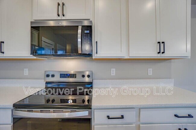 Building Photo - 2351 E Otter Lp