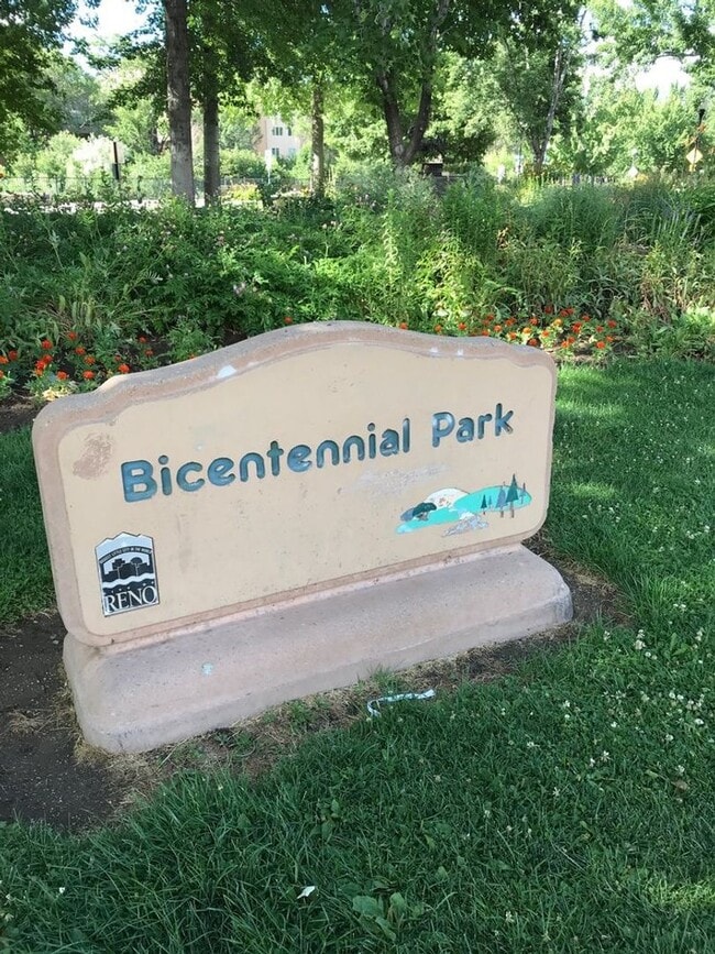 Building Photo - 2bd, 2ba Reno Bungalow in the Riverwalk Di...