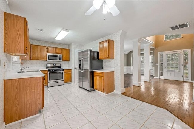 Building Photo - 4392 Windmoor Dr NW