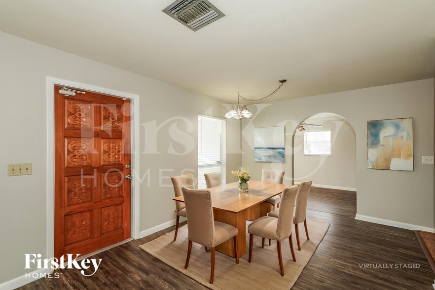 Building Photo - 6807 S Cortez Ave