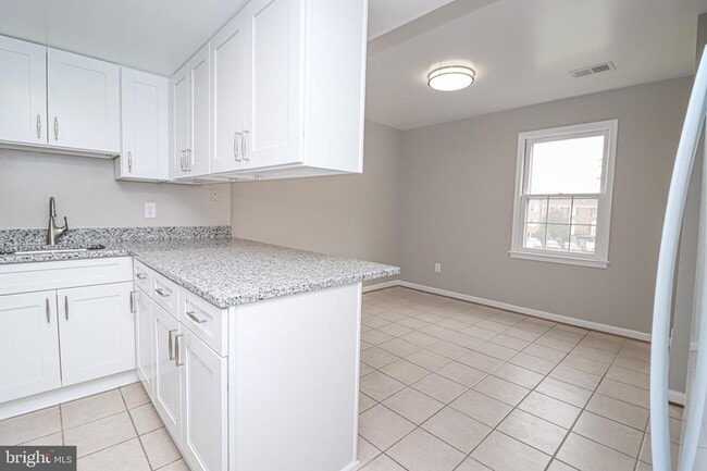 Building Photo - 1045 Brixton Ct