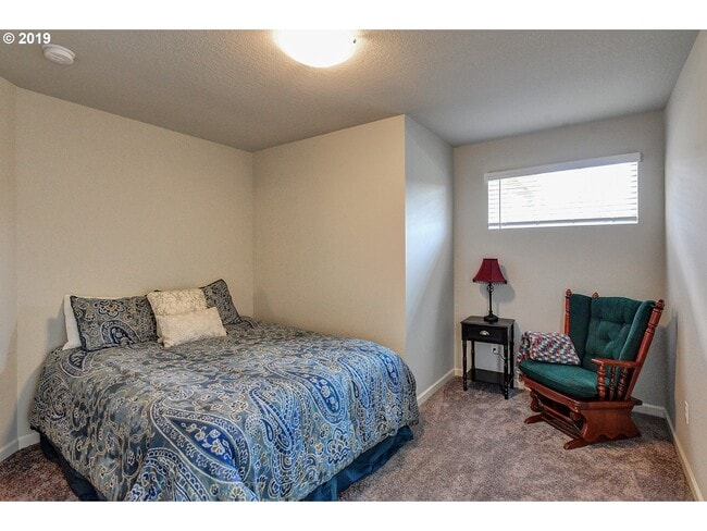Building Photo - 23078 NE Sockeye St