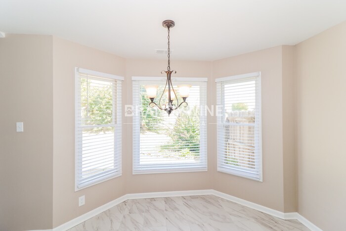 Building Photo - 9914 Leda Cove