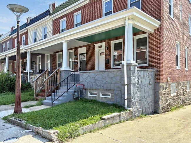 Primary Photo - 4801 Alhambra Ave