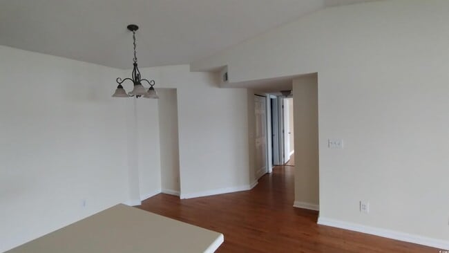 Building Photo - 2269J Essex Dr