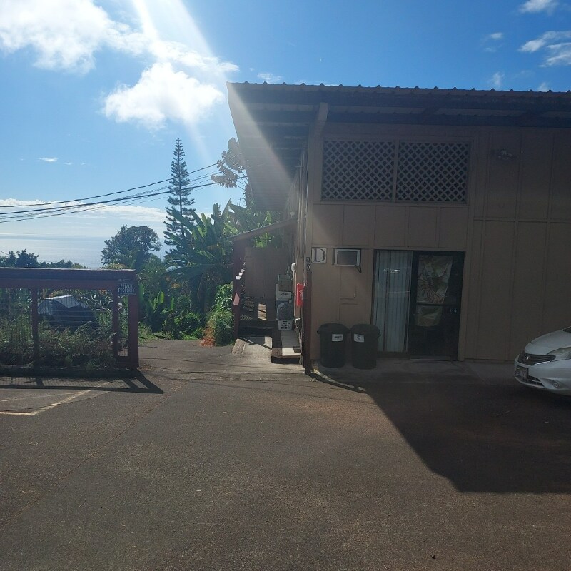 Building Photo - 81-6587 Mamalahoa Hwy