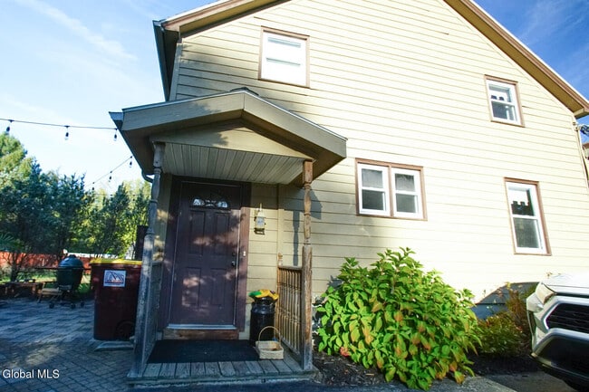 Building Photo - 48 Smith Bridge Rd
