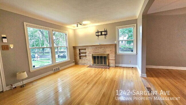 Building Photo - 1242 Sargent Ave