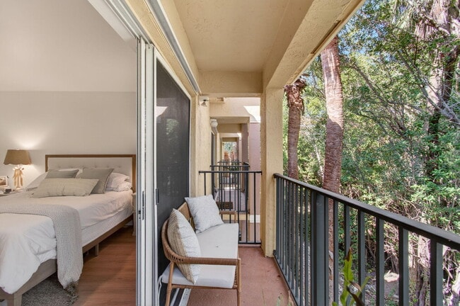 Building Photo - 1100 Scotia Dr