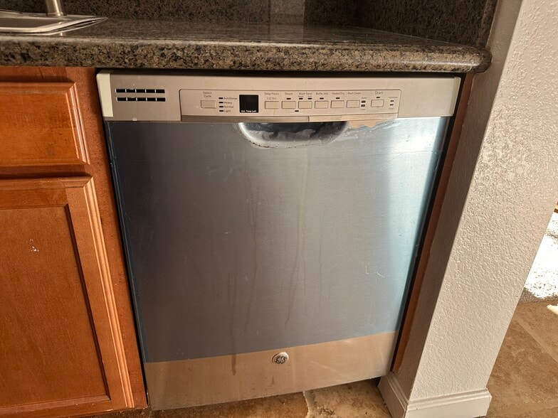 Washing Machine - 3695 Stevenson Blvd