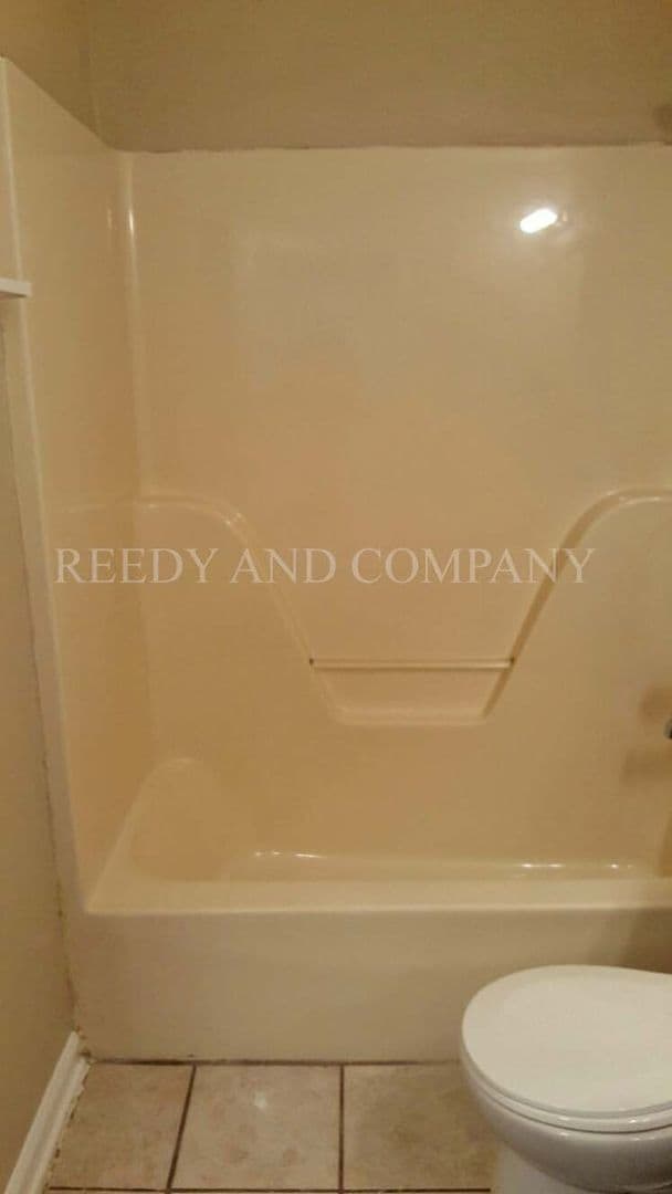 Building Photo - 9298 Charly Hill Ln