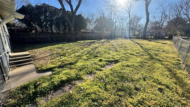 Building Photo - 716 Gardiner St