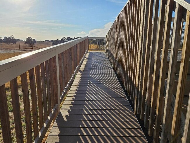 Building Photo - 555 Paint Creek Rd