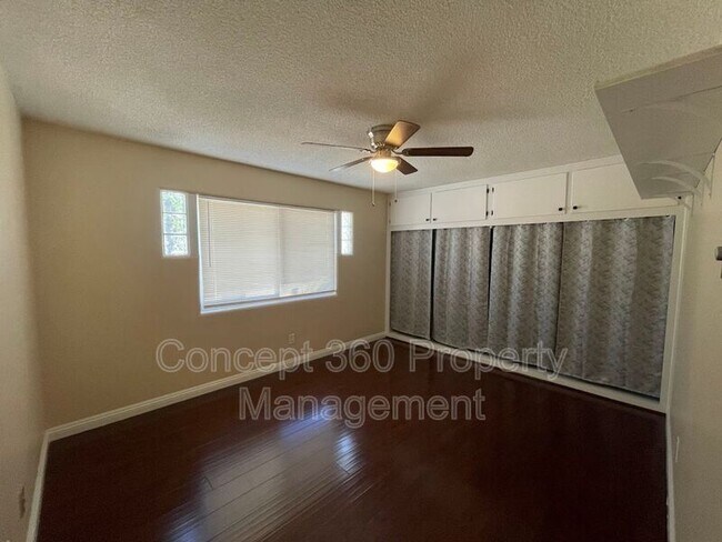 Building Photo - 4158 E Wilton St