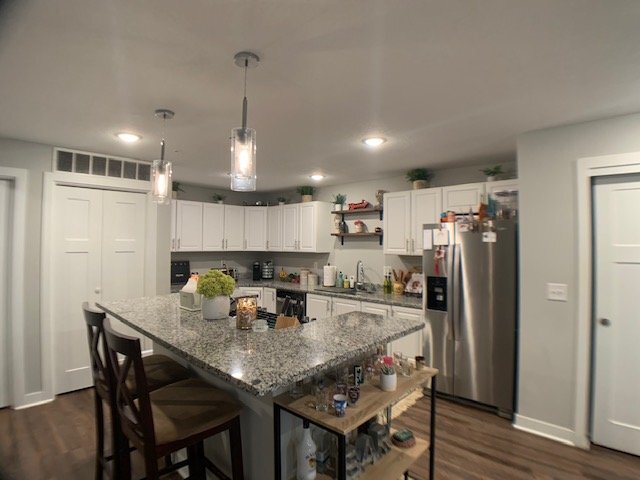 Building Photo - Fantastic luxury two-bedroom, one-bathroom in the Longfellow Neighborhood in Minneapolis!