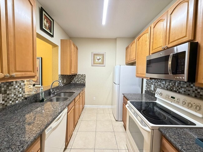 Building Photo - 6466 Cava Alta Dr