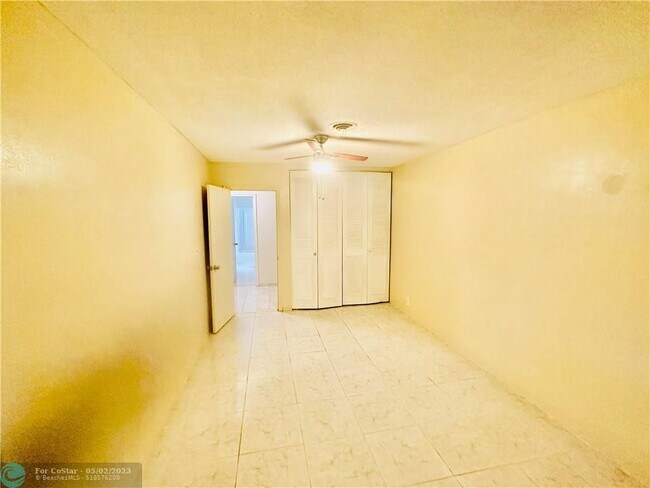 Building Photo - 6535 SW 8th Pl