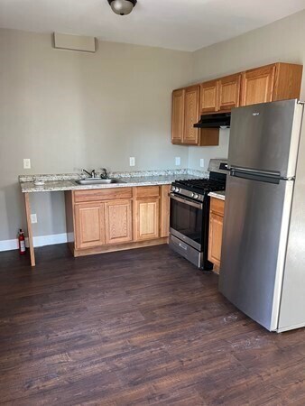 Building Photo - 159 4th St