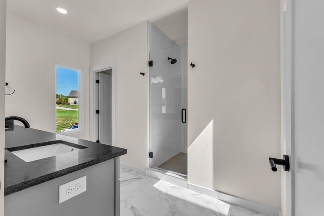 Building Photo - Amazing New Construction in North Nashville!