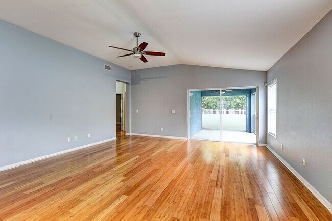 Building Photo - Spacious 4-Bedroom Home in Rivercrest, Riv...