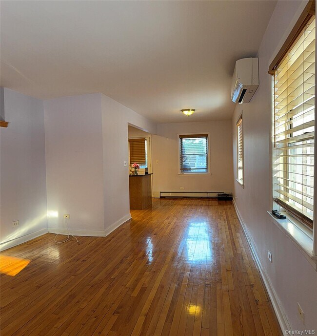 Building Photo - 110-55 64th Rd