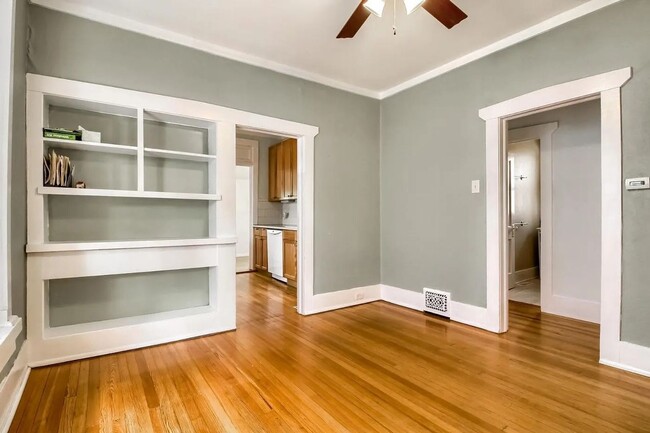 Building Photo - Charming 3-Bedroom Bungalow with Oversized...