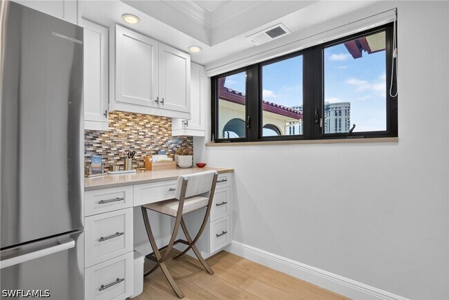 Building Photo - 6020 Pelican Bay Blvd