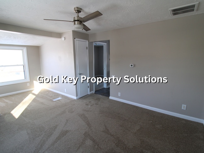 Building Photo - MUNCIE 1 BR 1 BA House with Huge Covered Deck and Fenced Yard (SECTION 8 APPROVED)