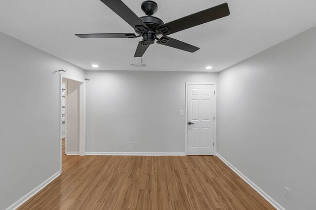 Building Photo - 508 Garden Ct
