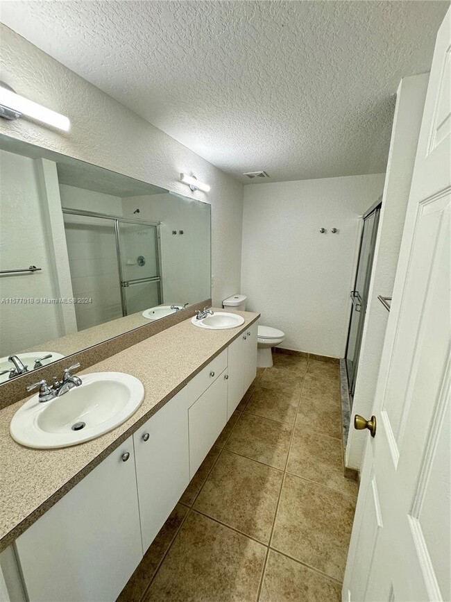 Building Photo - Riverside Drive, Coral Springs, FL 33065 -...