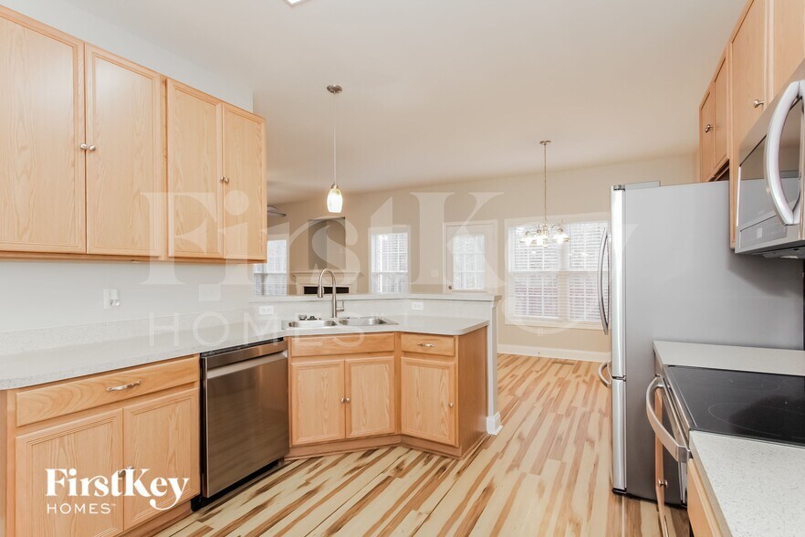 Building Photo - 3514 Navajo Dr