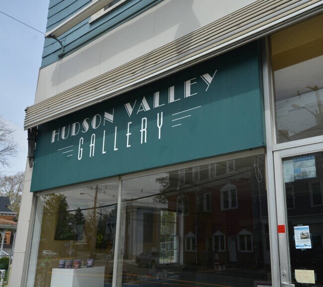 Building Photo - 99 Bayview Ave