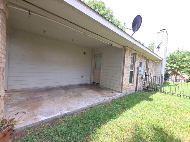 Building Photo - 3817 Mystic Cir