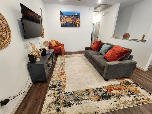 Building Photo - 4704 Haltom Rd